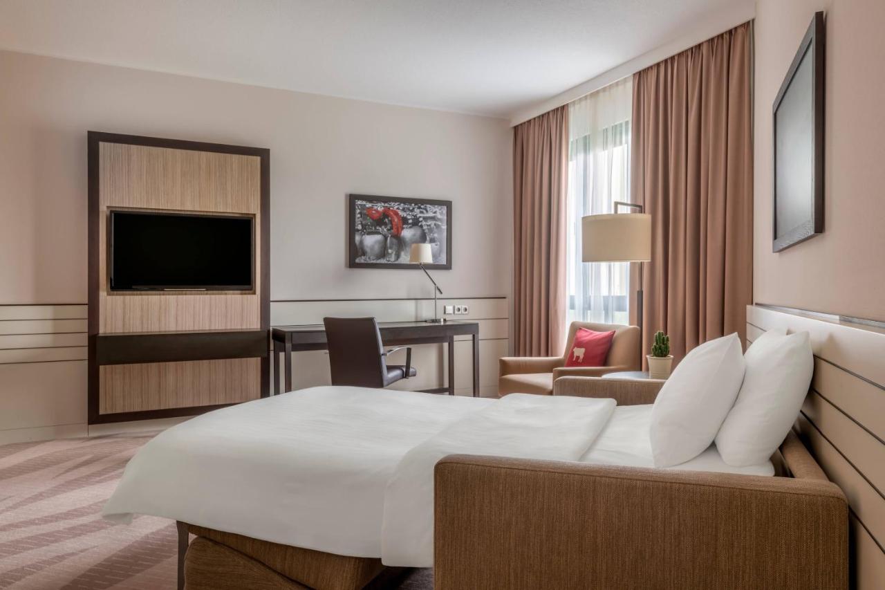 Munich Airport Marriott Hotel Freising Bagian luar foto